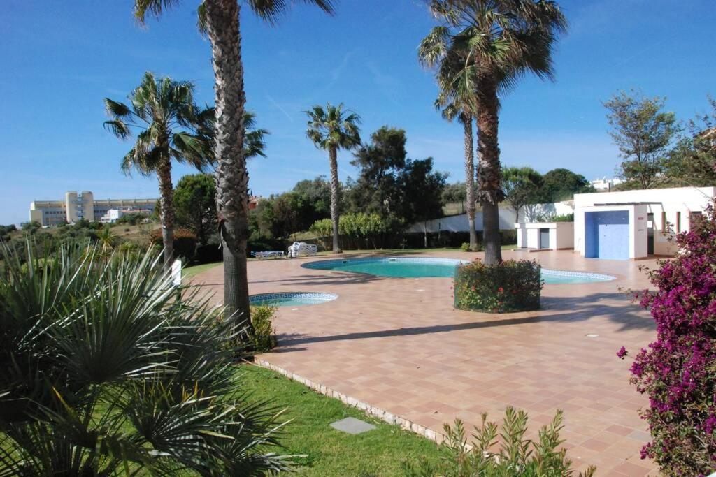 Great 2 Bedroom Apartment With Communal Pool Λάγος Εξωτερικό φωτογραφία