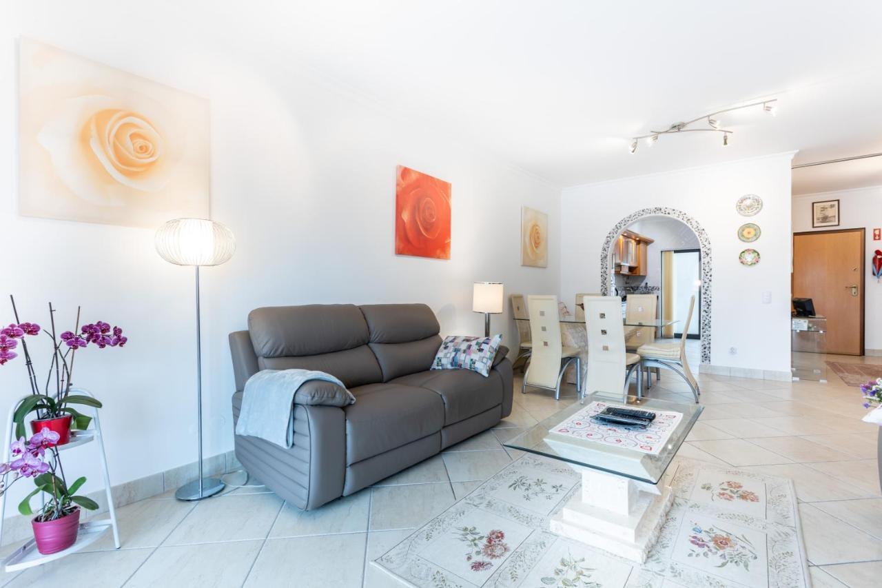Great 2 Bedroom Apartment With Communal Pool Λάγος Εξωτερικό φωτογραφία